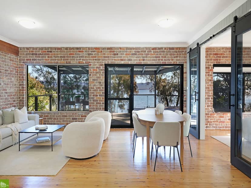 45 The Esplanade, Oak Flats